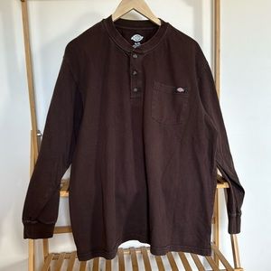 Dickies 3 button long sleeve t-shirt.